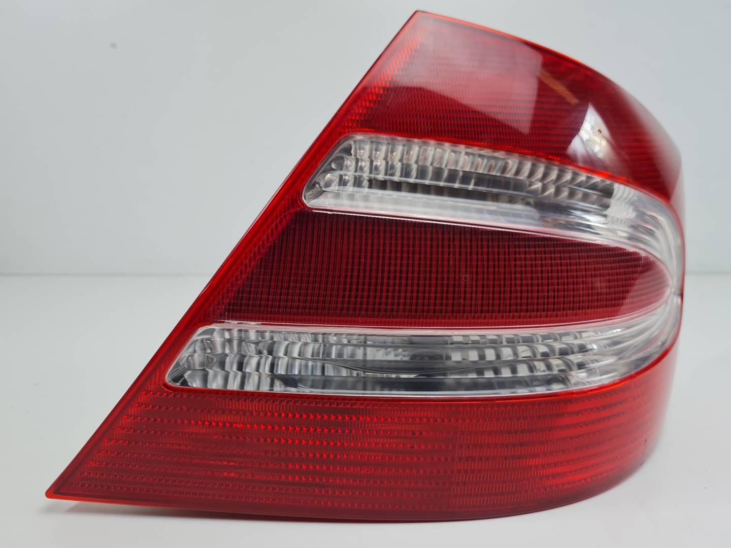 PILOTO TRASERO DERECHO - A2098200264 - MERCEDES - CLASE CLK (W209) CABRIO