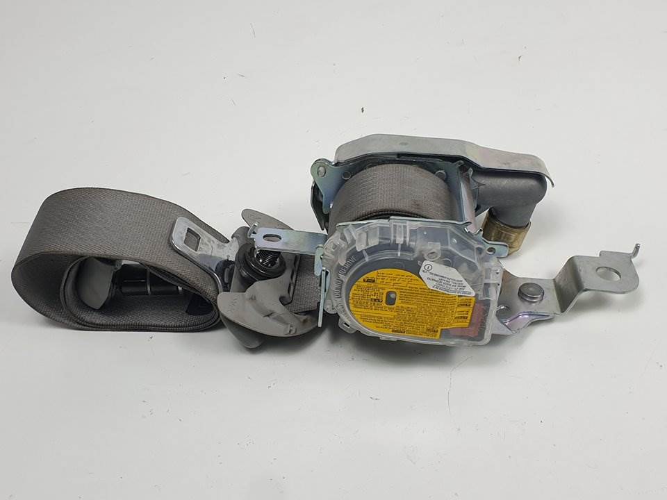 CINTURON SEGURIDAD DELANTERO DERECHO - 888201D200 - KIA - CARENS (UN)