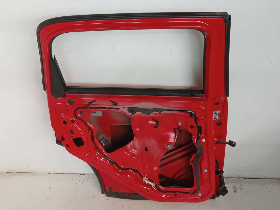 PUERTA TRASERA IZQUIERDA