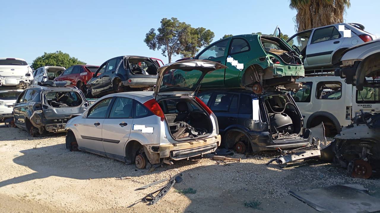 Imagen del vehículo FORD FOCUS BERLINA (CAK)