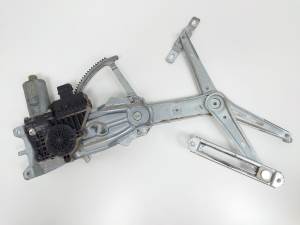 ELEVALUNAS DELANTERO IZQUIERDO 0130821714 OPEL ASTRA G BERLINA Autodesguaces Alicante