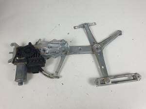 ELEVALUNAS DELANTERO DERECHO 90521882 OPEL ASTRA G CARAVAN Autodesguaces Alicante