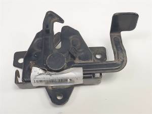 CERRADURA CAPOT RENAULT MEGANE I COUPE FASE 2 (DA..) Autodesguaces Alicante