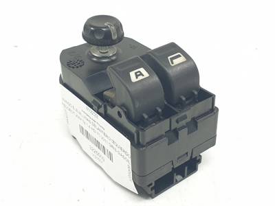MANDO ELEVALUNAS DELANTERO IZQUIERDO 96316308XT PEUGEOT 206+ Autodesguaces Alicante