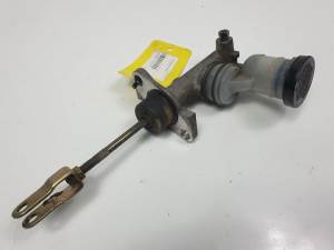 BOMBA EMBRAGUE NISSAN VANETTE CARGO Autodesguaces Alicante