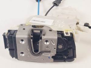 CERRADURA PUERTA TRASERA IZQUIERDA MERCEDES CLASE E (W212) LIM. Autodesguaces Alicante