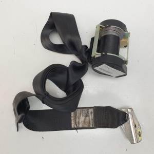CINTURON SEGURIDAD TRASERO DERECHO 1K6857806AA VOLKSWAGEN GOLF VI (5K1) Autodesguaces Alicante