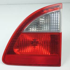 PILOTO TRASERO DERECHO INTERIOR 7M5945094B FORD GALAXY (VY) Autodesguaces Alicante