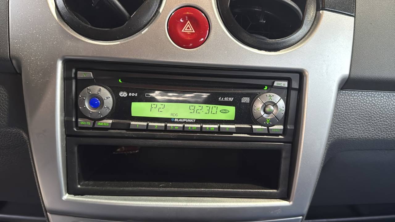 SISTEMA AUDIO / RADIO CD