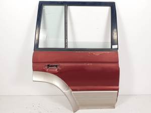 PUERTA TRASERA DERECHA MITSUBISHI MONTERO (V20/V40) Autodesguaces Alicante