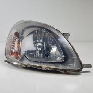 FARO DERECHO TOYOTA YARIS (NCP1/NLP1/SCP1) Autodesguaces Alicante