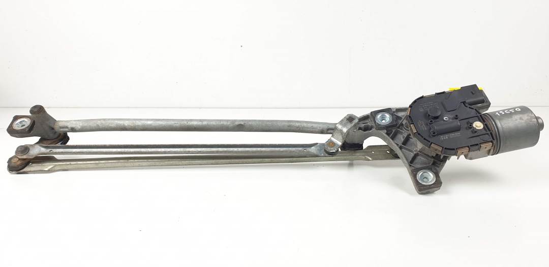 MOTOR LIMPIA DELANTERO - 0390241688 - VOLVO - C30