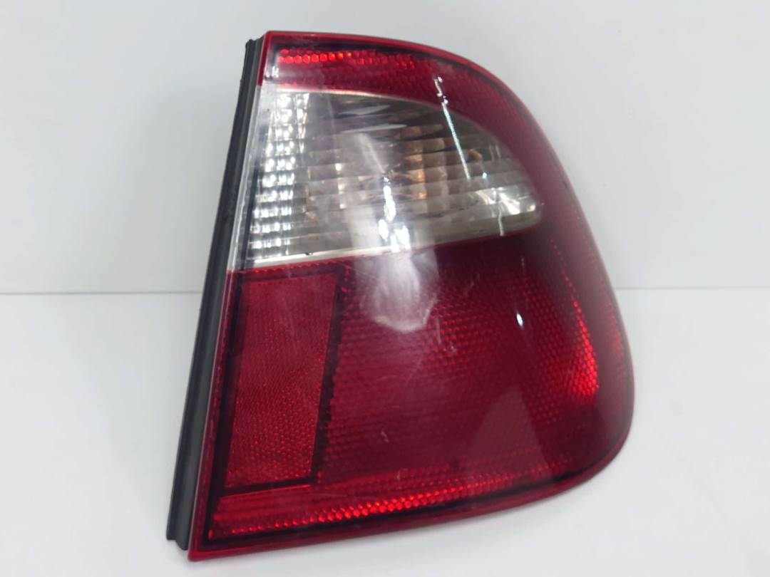 PILOTO TRASERO DERECHO - 6K5945096G - SEAT - CORDOBA BERLINA (6K2)