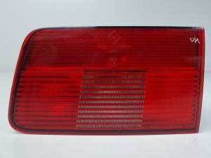 PILOTO TRASERO DERECHO INTERIOR 8361674 BMW SERIE 5 TOURING (E39) Autodesguaces Alicante