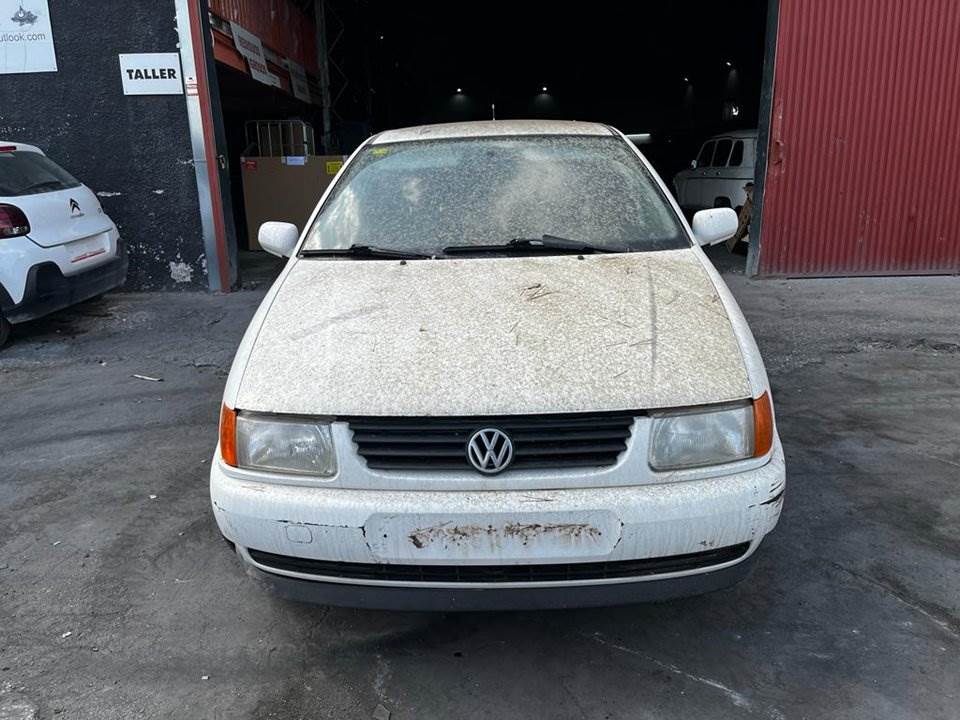 VOLKSWAGEN POLO BERLINA (6N1) (1994 - 1999)