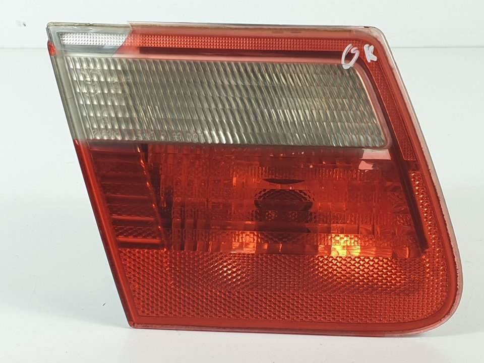 PILOTO TRASERO IZQUIERDO INTERIOR - 8374809 - BMW - SERIE 3 TOURING (E46)