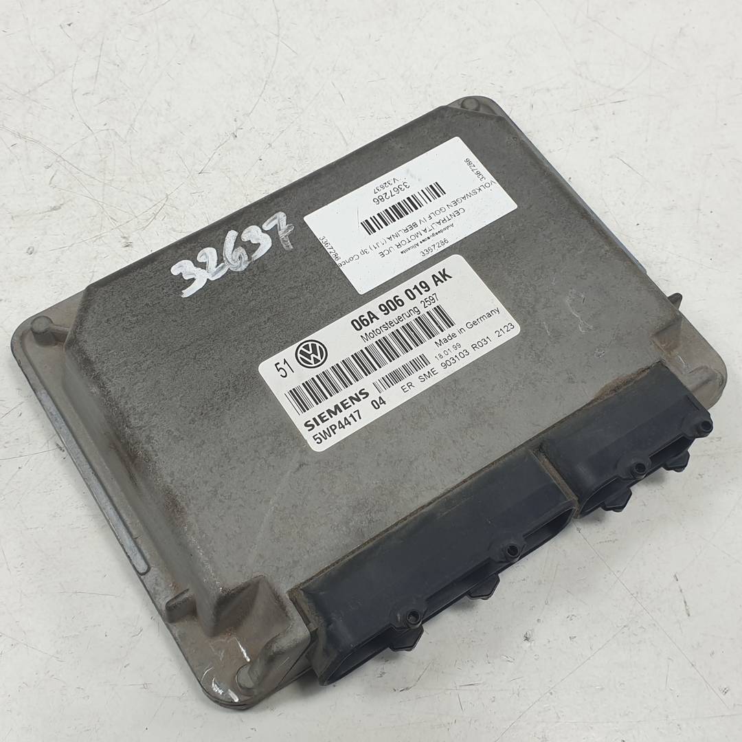 CENTRALITA MOTOR UCE - 06A906019AK - VOLKSWAGEN - GOLF IV BERLINA (1J1)