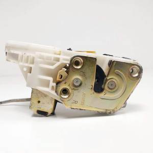 CERRADURA PUERTA DELANTERA DERECHA MITSUBISHI MONTERO PININ (H60/H70) Autodesguaces Alicante