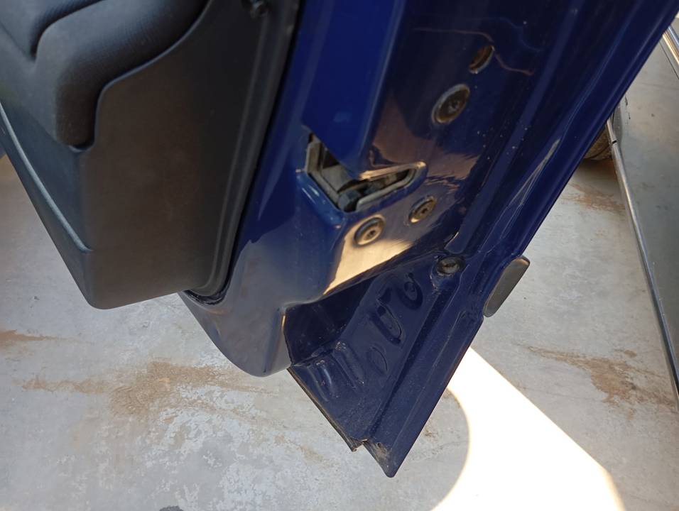 CERRADURA PUERTA DELANTERA DERECHA