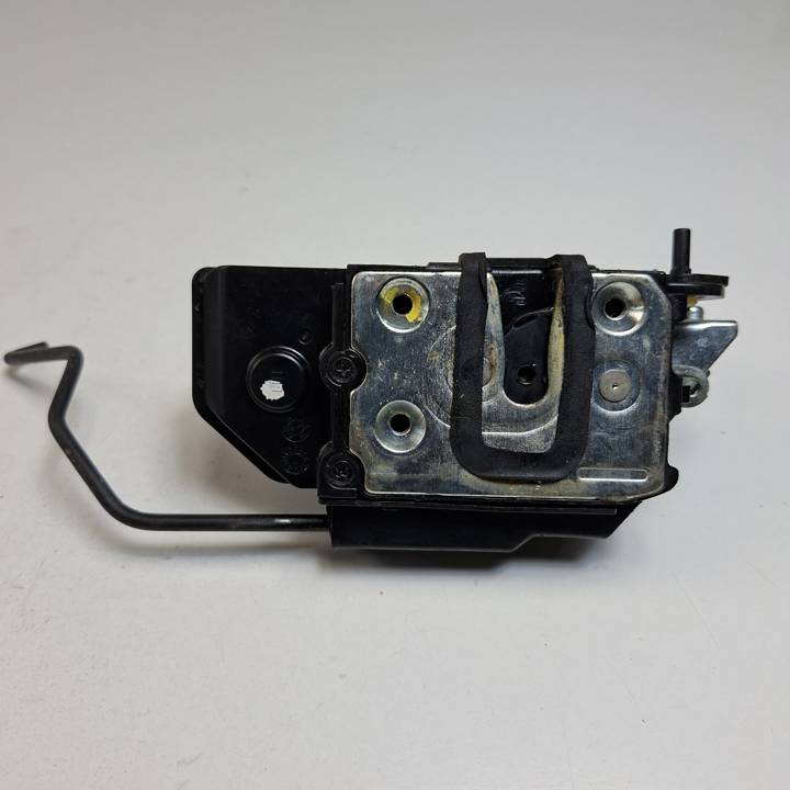 CERRADURA PUERTA TRASERA IZQUIERDA HYUNDAI I10 Autodesguaces Alicante