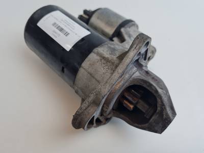 MOTOR ARRANQUE 55578921 OPEL ASTRA J LIM. Autodesguaces Alicante