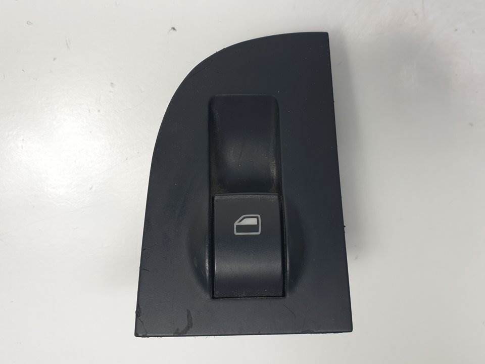 MANDO ELEVALUNAS TRASERO DERECHO - 4B0959522 - AUDI - A6 AVANT (4B5)