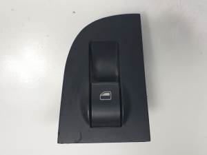 MANDO ELEVALUNAS TRASERO DERECHO 4B0959522 AUDI A6 AVANT (4B5) Autodesguaces Alicante