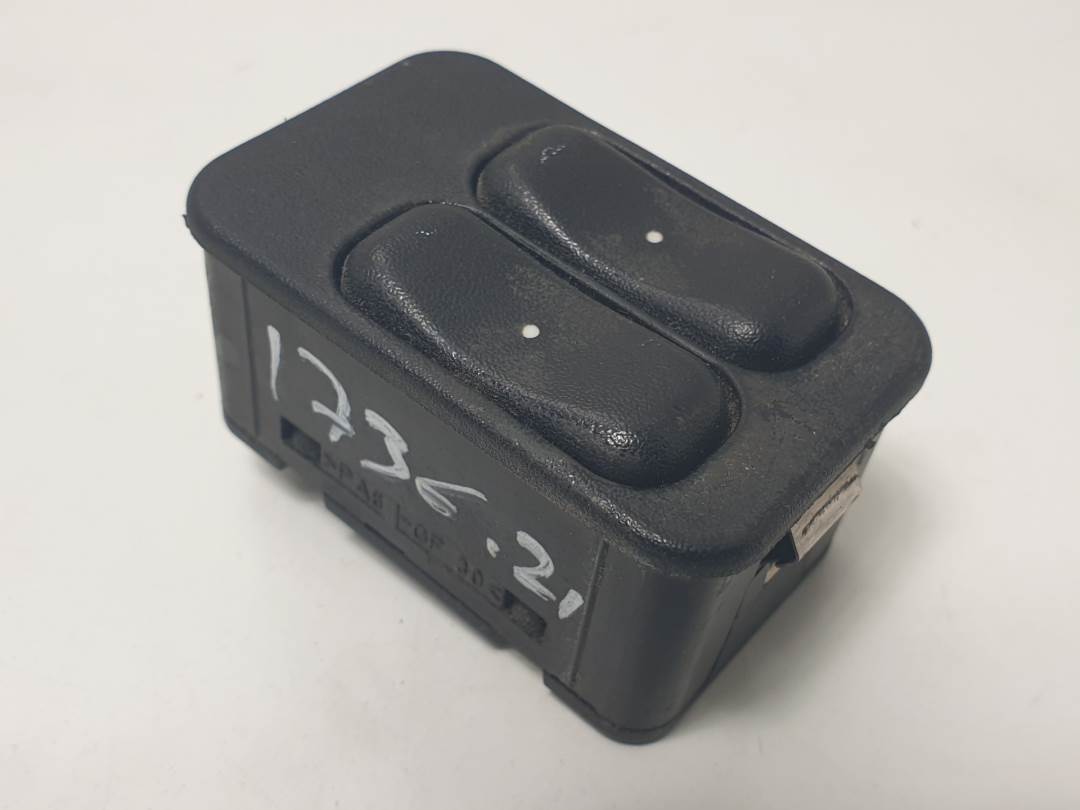 MANDO ELEVALUNAS DELANTERO IZQUIERDO - 90561088 - OPEL - ASTRA G BERLINA