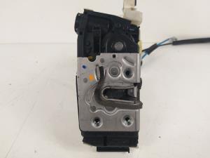 CERRADURA PUERTA TRASERA DERECHA A2047302235 MERCEDES CLASE E (W212) LIM. Autodesguaces Alicante