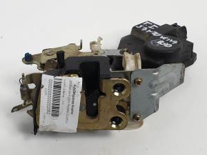 CERRADURA PUERTA TRASERA IZQUIERDA KIA RIO (DC) Autodesguaces Alicante