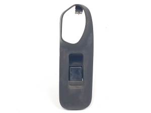 MANDO ELEVALUNAS DELANTERO DERECHO 809603F100 NISSAN PRIMERA BERLINA (P11) Autodesguaces Alicante