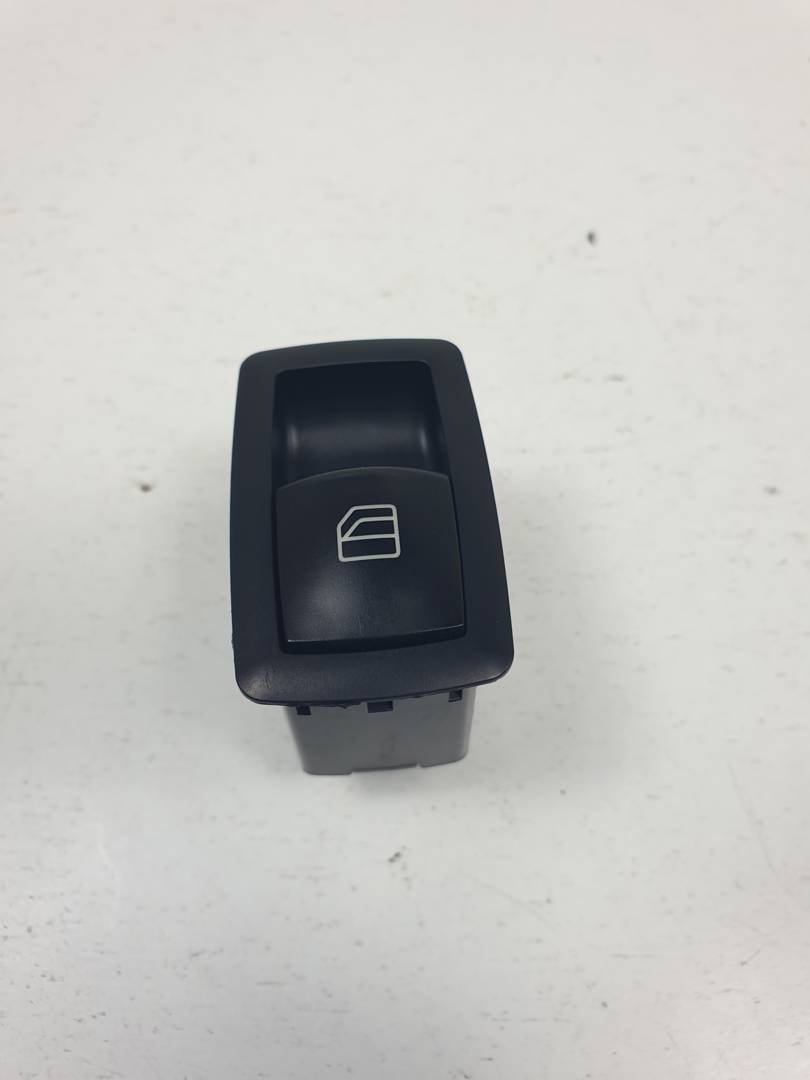 MANDO ELEVALUNAS DELANTERO DERECHO - MERCEDES - CLASE B (W245)