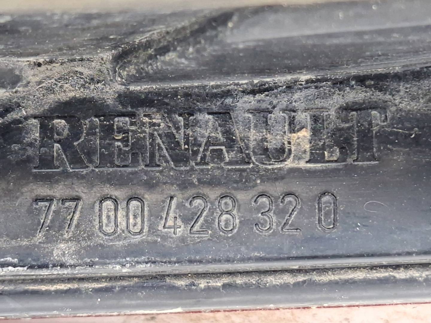 Foto 4 de Piloto Trasero Izquierdo Renault Megane I Fase 2 Berlina (ba0) (1999–2002)