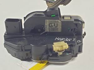 CERRADURA PUERTA TRASERA DERECHA 13503808 OPEL INSIGNIA BERLINA Autodesguaces Alicante