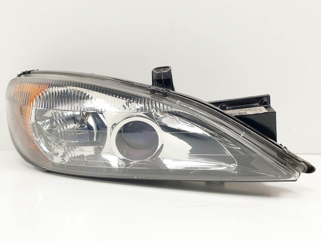 Phare droit - 260109F602 - NISSAN - PRIMERA BERLINA (P11)
