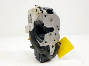 CERRADURA PUERTA DELANTERA IZQUIERDA 13579522 OPEL MOKKA (C76) Autodesguaces Alicante