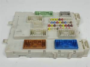CAJA RELES / FUSIBLES 97RI010012 FORD FOCUS LIM. (CB8) Autodesguaces Alicante