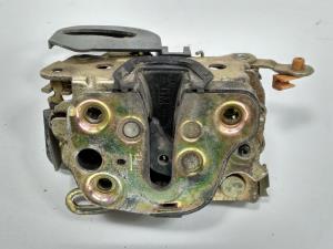 CERRADURA PUERTA DELANTERA DERECHA OPEL ASTRA F BERLINA Autodesguaces Alicante