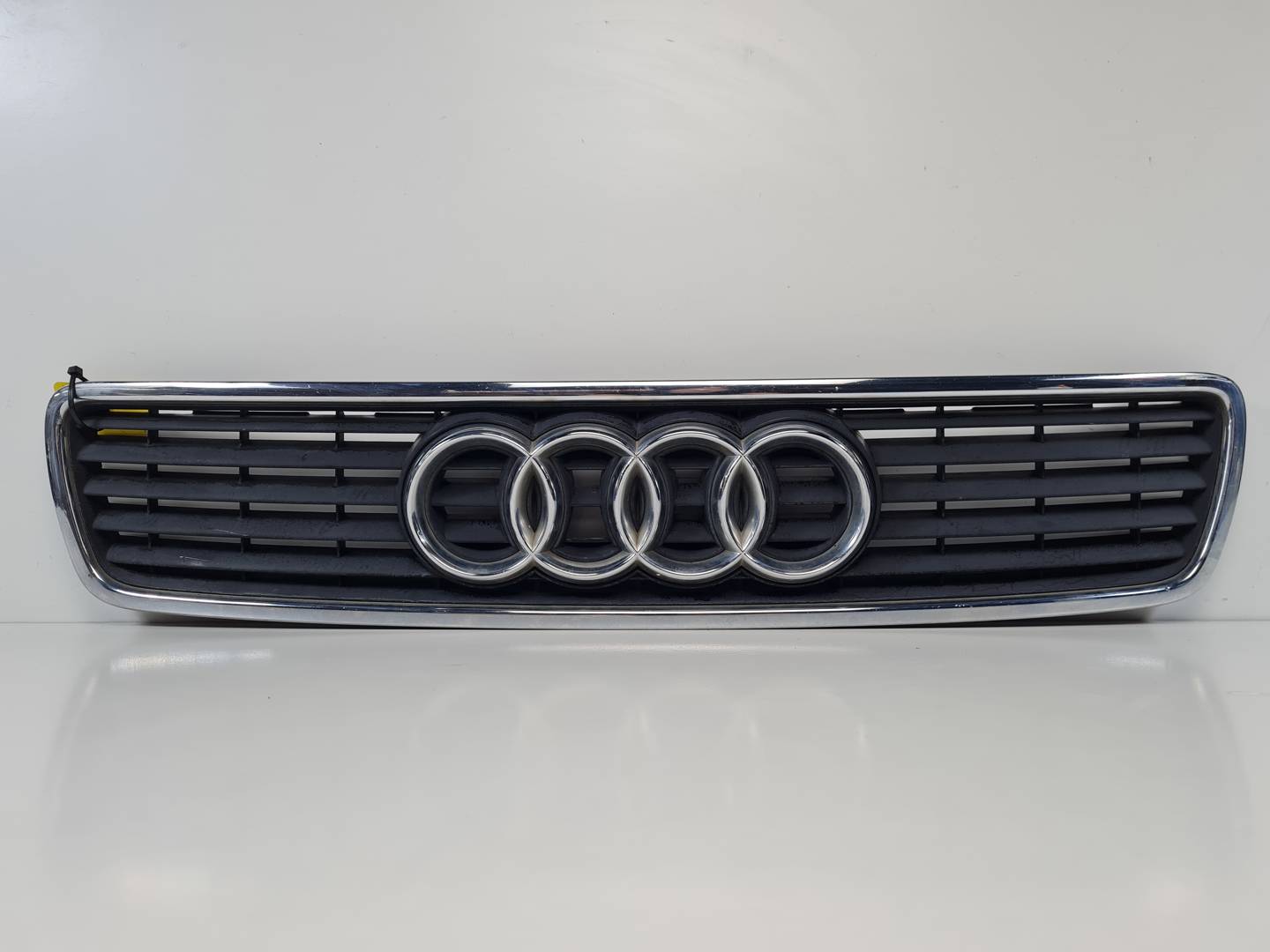 REJILLA DELANTERA - 8D0853651J - AUDI - A4 BERLINA (B5) (8D2)