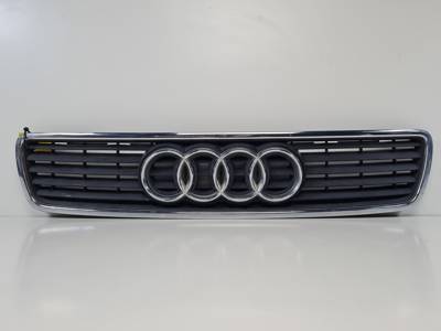 REJILLA DELANTERA 8D0853651J AUDI A4 BERLINA (B5) (8D2) Autodesguaces Alicante