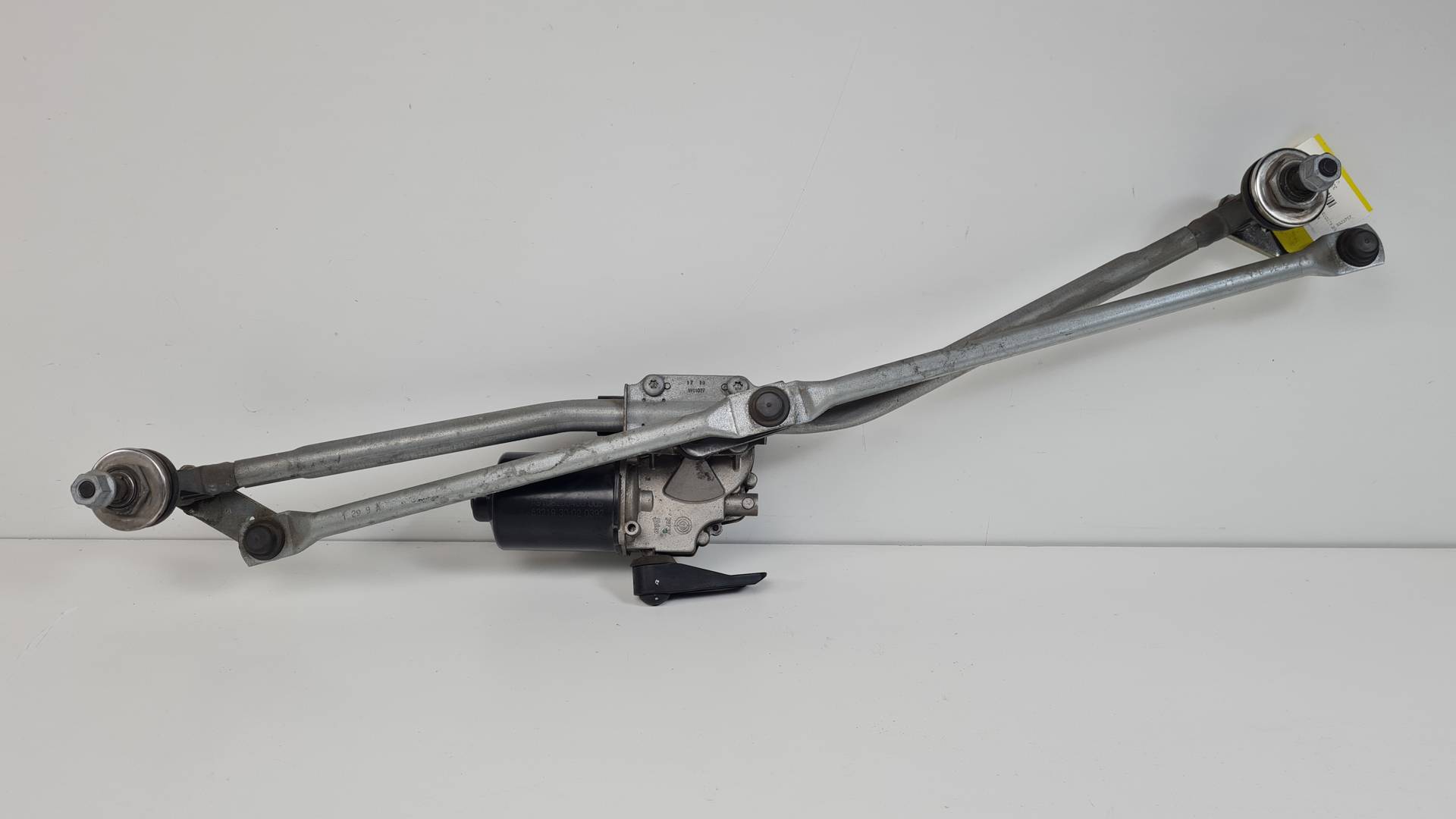 Moteur d’essuie-glace avant - W000087788 - MERCEDES - SPRINTER III (W910)