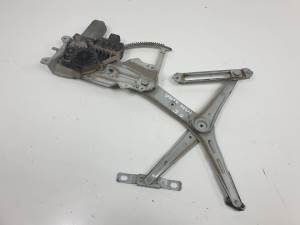 ELEVALUNAS DELANTERO IZQUIERDO 90521875 OPEL ASTRA G BERLINA Autodesguaces Alicante