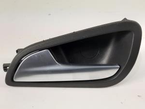MANETA INTERIOR TRASERA IZQUIERDA AM51U22601BDW FORD FOCUS LIM. (CB8) Autodesguaces Alicante