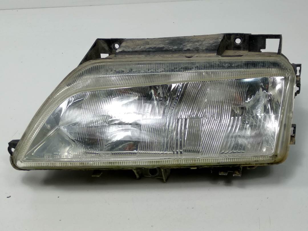 FARO DERECHO - CITROEN - XANTIA BERLINA