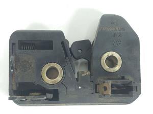 CERRADURA MALETERO / PORTON 6N0827505A VOLKSWAGEN POLO BERLINA (6N1) Autodesguaces Alicante