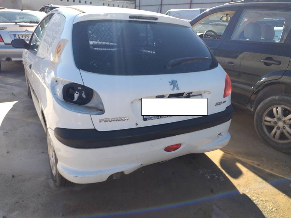 Imagen del vehículo PEUGEOT 206 BERLINA