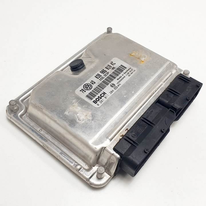 CENTRALITA MOTOR UCE - 0281011204 - VOLKSWAGEN - PASSAT BERLINA (3B3)