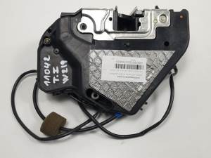 CERRADURA PUERTA TRASERA IZQUIERDA 2197300135 MERCEDES CLASE CLS (W219) Autodesguaces Alicante