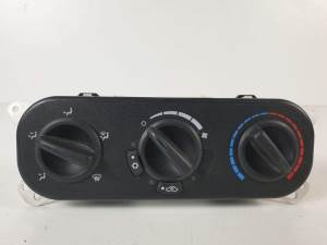 MANDO CALEFACCION / AIRE ACONDICIONADO P55111879AA CHRYSLER PT CRUISER CABRIO Autodesguaces Alicante