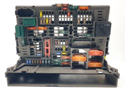 CAJA RELES / FUSIBLES 911944603 BMW SERIE 1 BERLINA (E81/E87) Autodesguaces Alicante